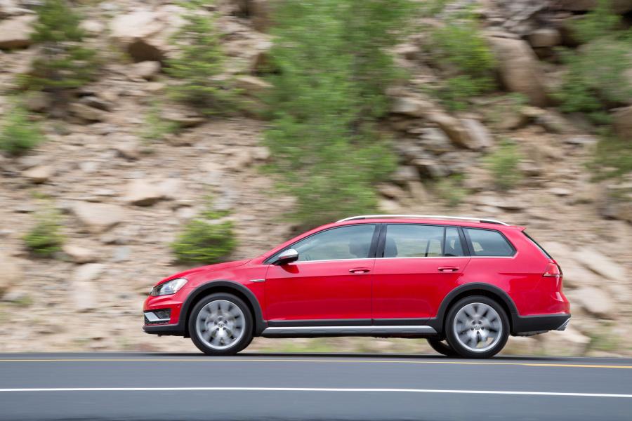  Volkswagen Golf Alltrack (Typ 5G) 2017 года  (NA) (фото 47 из 73)